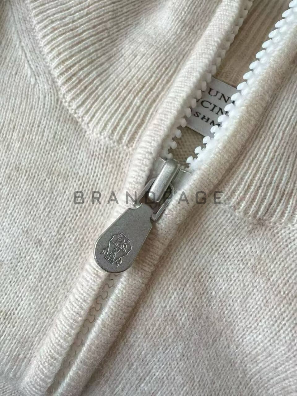 Джемпер кашемировый Brunello Cucinelli BPLUX5579 Джемпер кашемировый Brunello Cucinelli BPLUX5579