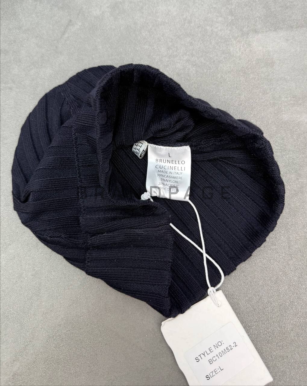 Шапка кашемировая Brunello Cucinelli BPLUX5478 Шапка кашемировая Brunello Cucinelli BPLUX5478