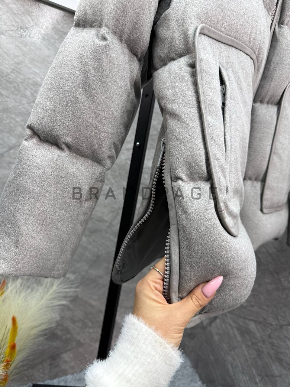 Кашемировая куртка Brunello Cucinelli BPLUX5506 Кашемировая куртка Brunello Cucinelli BPLUX5506