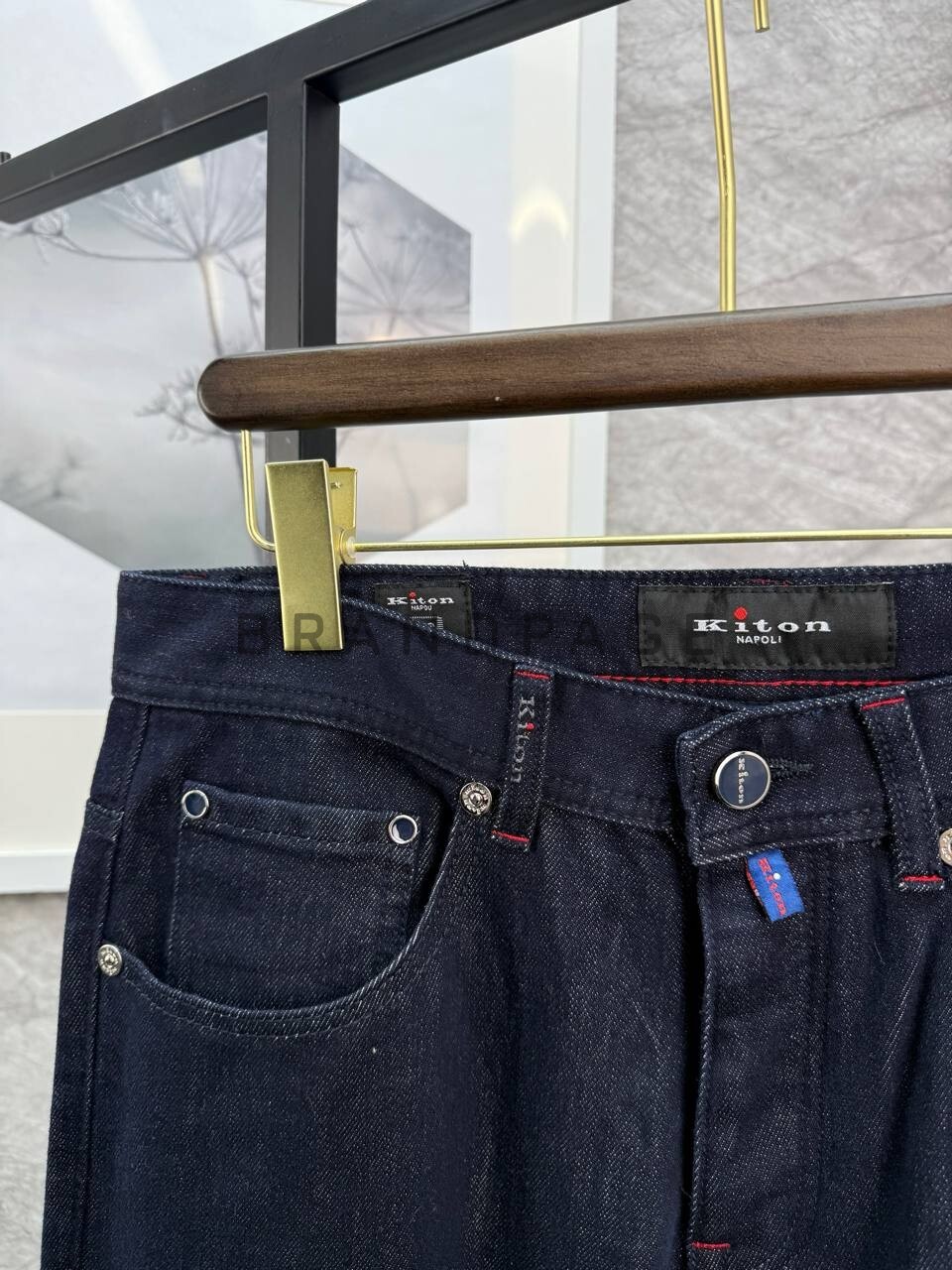 Джинсы хлопковые Kiton BPLUX1005 Джинсы хлопковые Kiton BPLUX1005