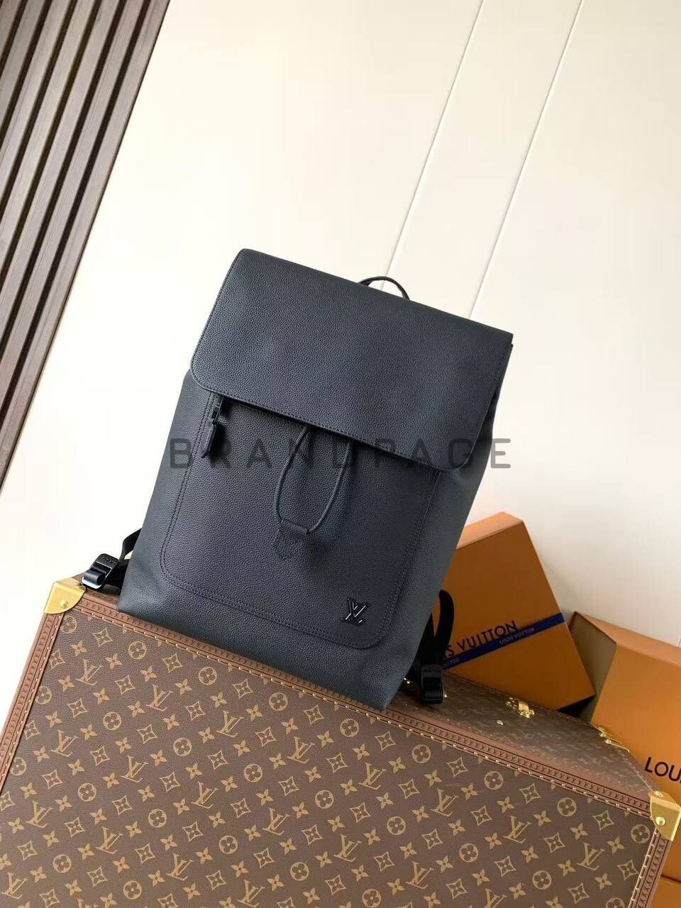 Рюкзак из восковой телячьей кожи Louis Vuitton BPLUX5568 Рюкзак из восковой телячьей кожи Louis Vuitton BPLUX5568