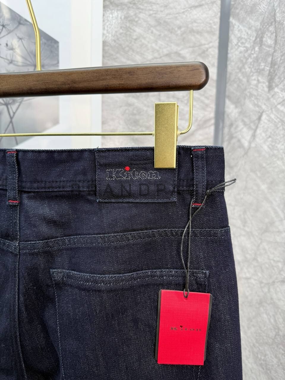 Джинсы хлопковые Kiton BPLUX1005 Джинсы хлопковые Kiton BPLUX1005