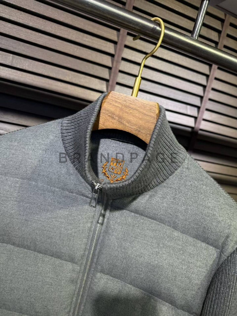 Ветровка из полиэфирного волокна Loro Piana BPLUX5319 Ветровка из полиэфирного волокна Loro Piana BPLUX5319