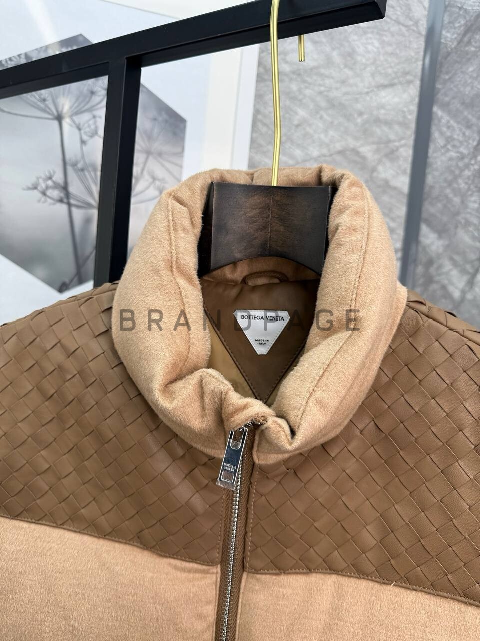 Жилет кашемировый и телячьекожаный Bottega Veneta BPLUX5499 Жилет кашемировый и телячьекожаный Bottega Veneta BPLUX5499