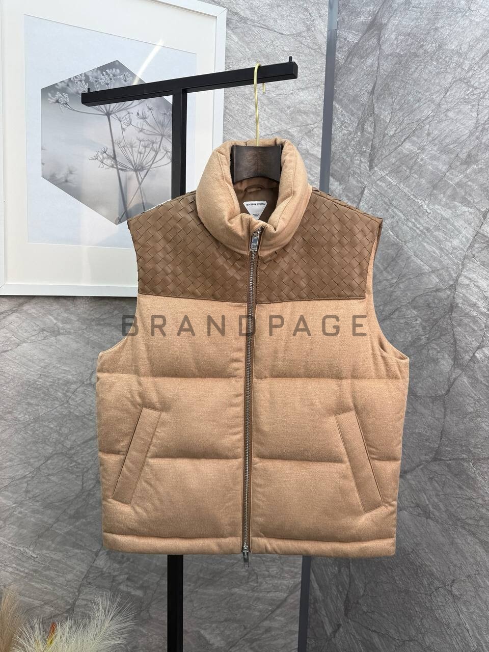 Жилет кашемировый и телячьекожаный Bottega Veneta BPLUX5499 Жилет кашемировый и телячьекожаный Bottega Veneta BPLUX5499