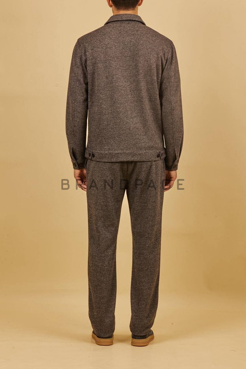 Костюм из шерсти и полиэстера Kiton BPLUX5671 Костюм из шерсти и полиэстера Kiton BPLUX5671