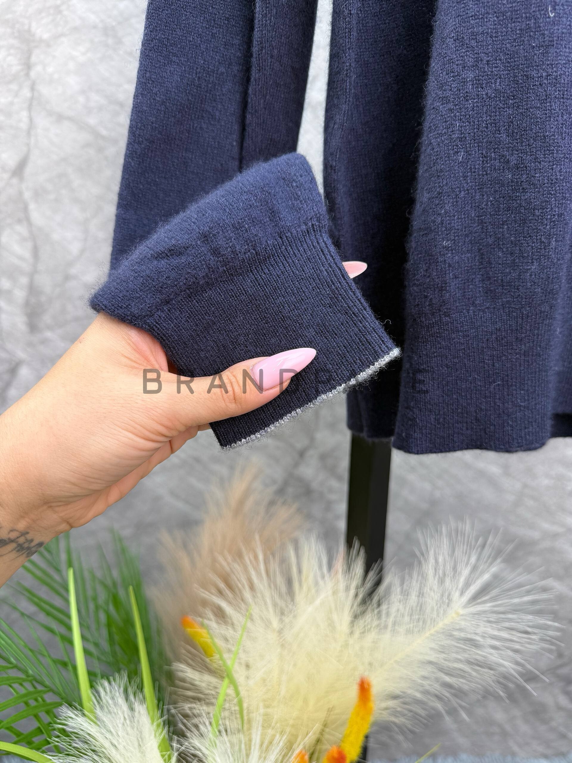 Джемпер кашемировый Brunello Cucinelli BPLUX5539 Джемпер кашемировый Brunello Cucinelli BPLUX5539