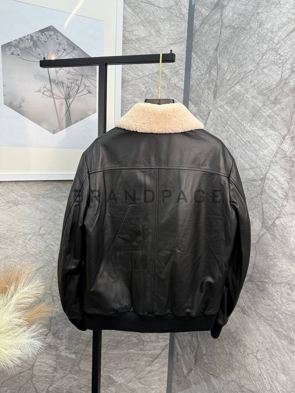 Кожаная куртка из овечьей кожи Kiton BPLUX5674 Кожаная куртка из овечьей кожи Kiton BPLUX5674