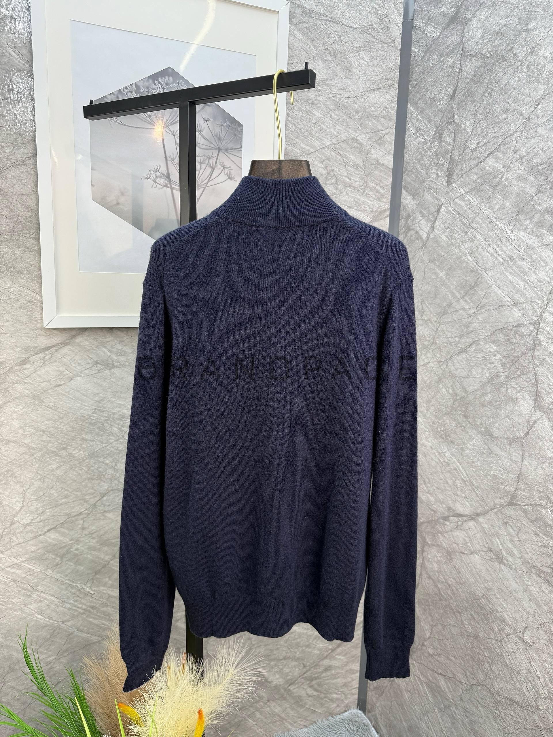 Джемпер кашемировый Brunello Cucinelli BPLUX5539 Джемпер кашемировый Brunello Cucinelli BPLUX5539