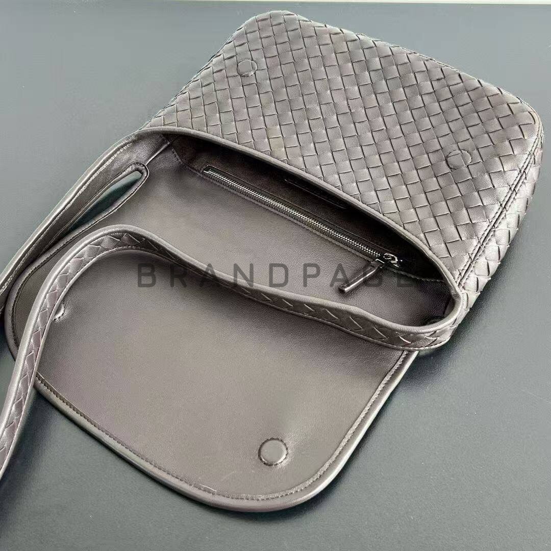 Сумка из телячьей кожи Bottega Veneta BPLUX5545 Сумка из телячьей кожи Bottega Veneta BPLUX5545