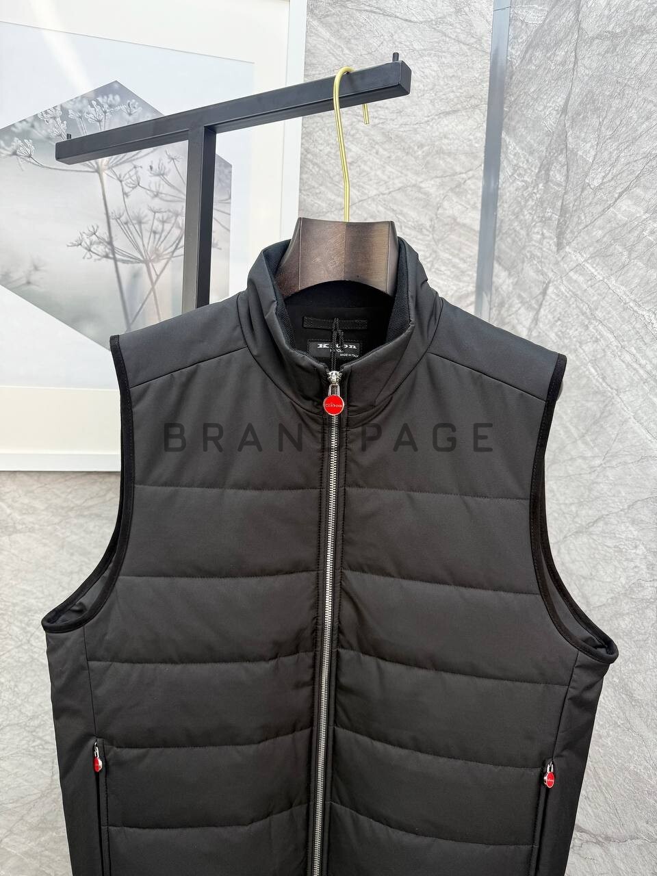 Жилетка из нейлона Kiton BPLUX5589 Жилетка из нейлона Kiton BPLUX5589