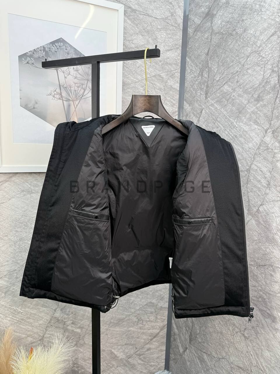 Жилетка кашемировая с вставками из телячьей кожи Bottega Veneta BPLUX5500 Жилетка кашемировая с вставками из телячьей кожи Bottega Veneta BPLUX5500