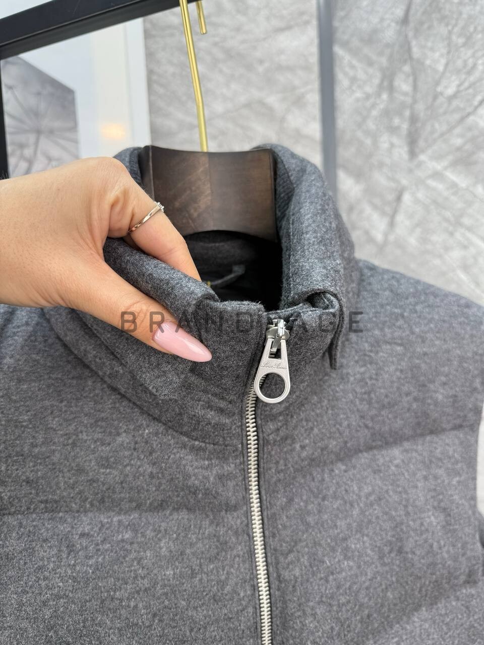 Жилетка из шерсти и нейлона Loro Piana BPLUX5329 Жилетка из шерсти и нейлона Loro Piana BPLUX5329