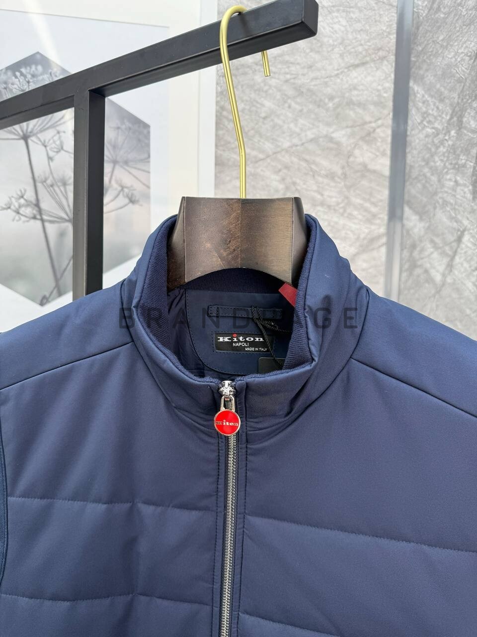 Жилетка из нейлона Kiton BPLUX5617 Жилетка из нейлона Kiton BPLUX5617