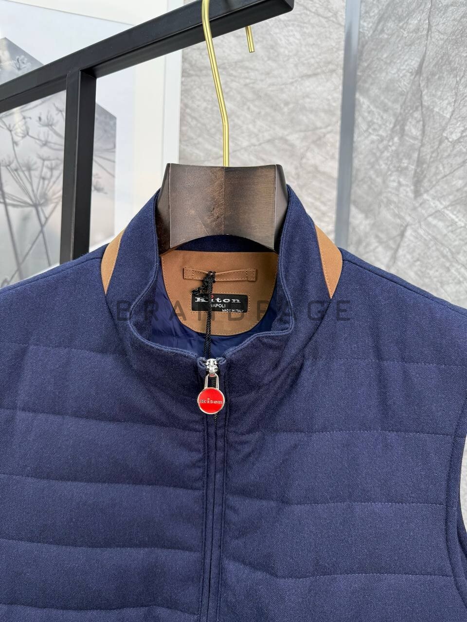 Жилетка из шерсти KITON BPLUX5598 Жилетка из шерсти KITON BPLUX5598