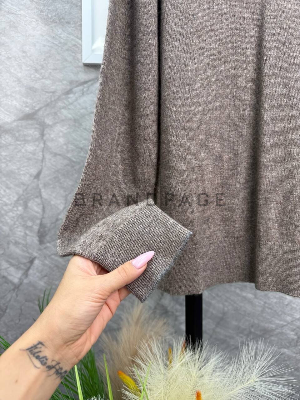 Джемпер кашемировый Brunello Cucinelli BPLUX5544 Джемпер кашемировый Brunello Cucinelli BPLUX5544