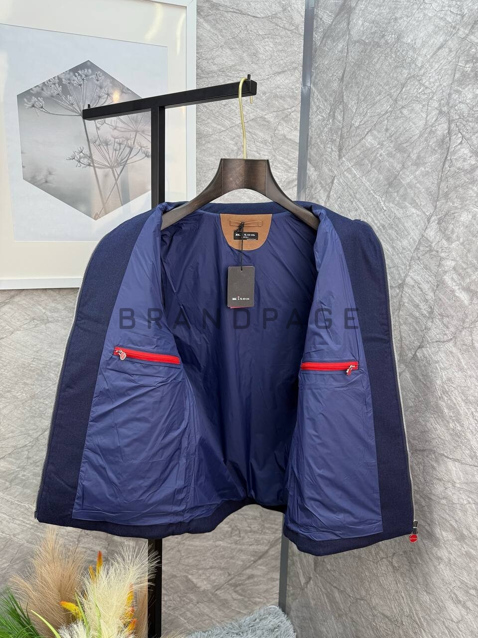 Жилетка из шерсти KITON BPLUX5598 Жилетка из шерсти KITON BPLUX5598