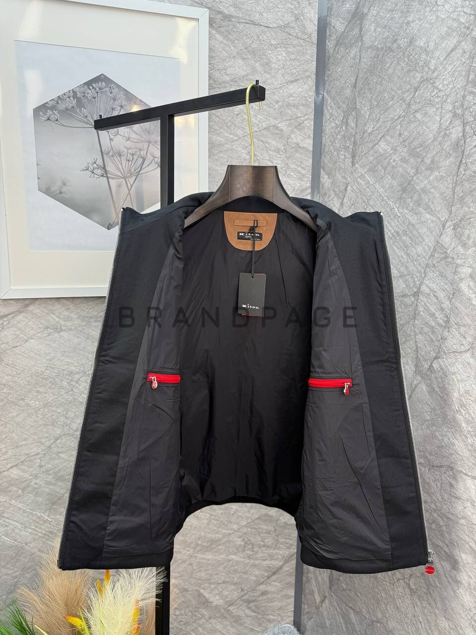 Жилетка из нейлона KITON BPLUX5599 Жилетка из нейлона KITON BPLUX5599