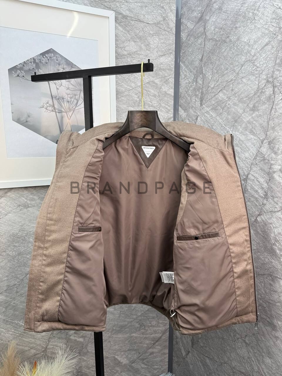 Жилетка кашемировая с телячьей кожей Bottega Veneta BPLUX5502 Жилетка кашемировая с телячьей кожей Bottega Veneta BPLUX5502