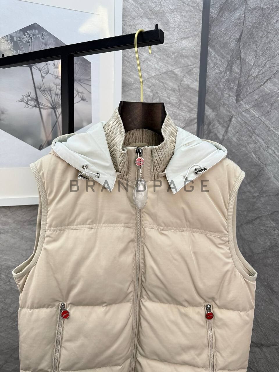 Жилетка из утичьего пуха Kiton BPLUX5322 Жилетка из утичьего пуха Kiton BPLUX5322