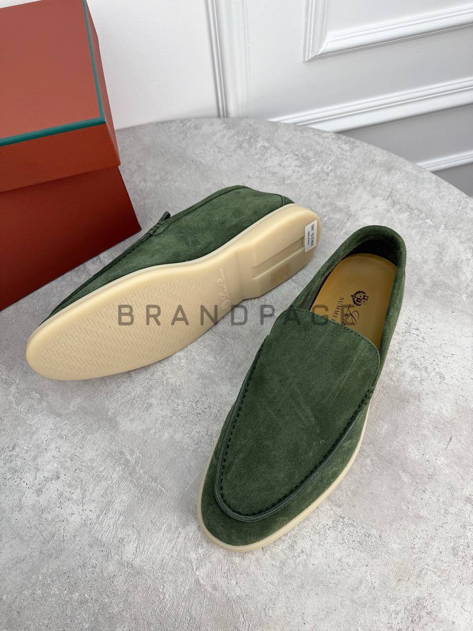 Пуховик Kiton из материала BPLUX12475 Пуховик Kiton из материала BPLUX12475