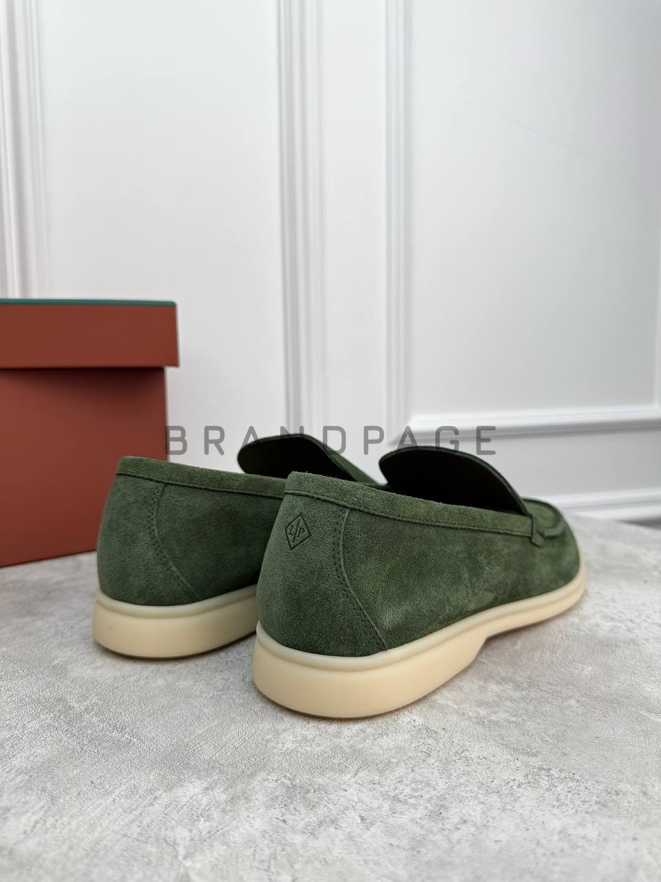 Пуховик Kiton из материала BPLUX12475 Пуховик Kiton из материала BPLUX12475