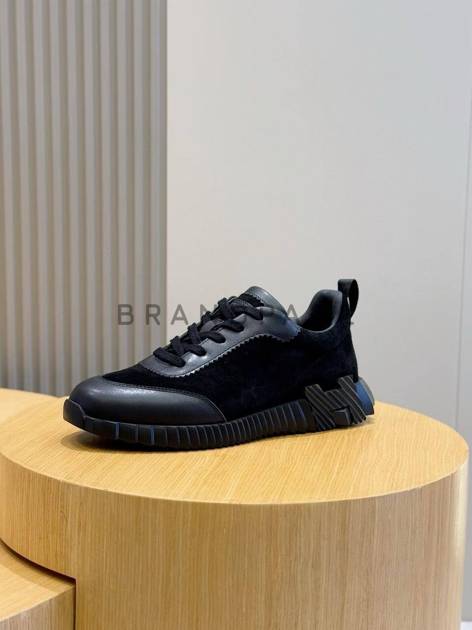 Кроссовки кожаные и замшевые Hermes BPLUX5409 Кроссовки кожаные и замшевые Hermes BPLUX5409