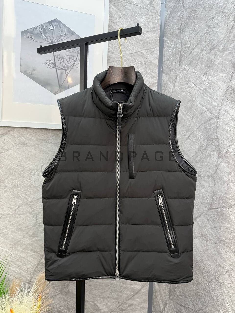 Жилет нейлоновый Tom Ford BPLUX5593 Жилет нейлоновый Tom Ford BPLUX5593
