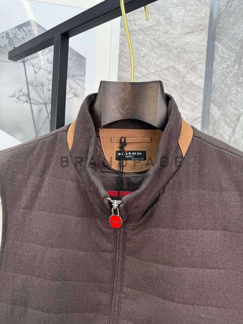 Жилетка из нейлона KITON BPLUX5600 Жилетка из нейлона KITON BPLUX5600