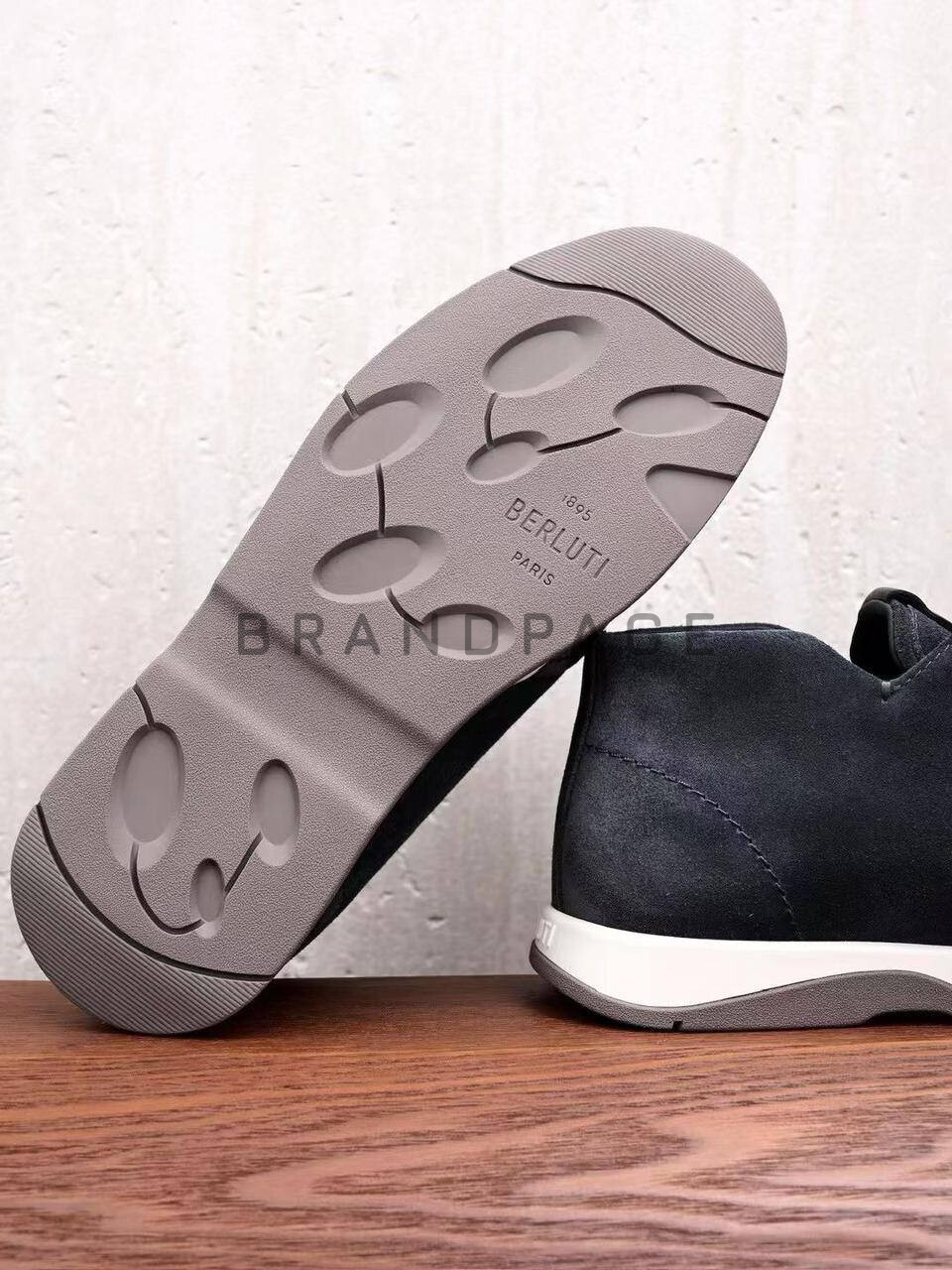 Кроссовки замшевые Berluti BPLUX5429 Кроссовки замшевые Berluti BPLUX5429