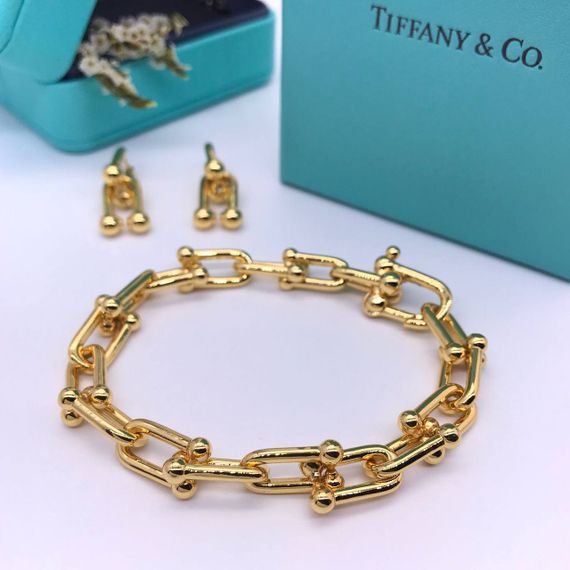 Трендовый браслет Tiffany&amp;Co BP-18656