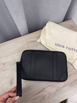 Борсетка BP-47986 от Louis Vuitton