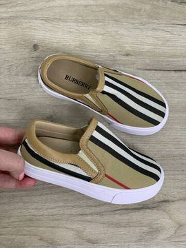 Трендовые слипоны Burberry BP-12683