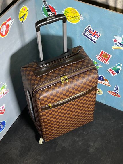 Louis Vuitton стильный чемодан BP-21303