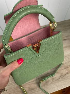 Коллекционная сумка Capucines Louis Vuitton, 20 см, BP-29919