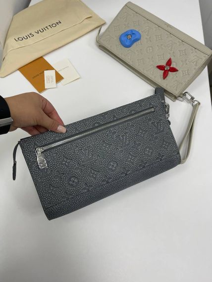 Клатч модель BP-22131 от Louis Vuitton