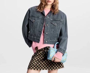 Женская куртка стильная BP-54075