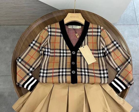 Элегантный кардиган Burberry BP-17884