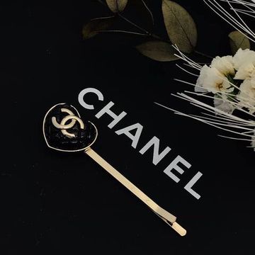 Элегантная заколка Chanel BP-31111