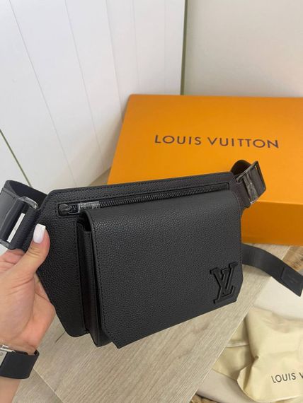 Сумка-слинг Louis Vuitton стильная BP-33282