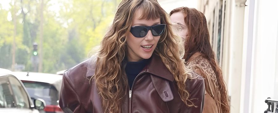 Майли Сайрус в образе Saint Laurent осени-зимы 2025: триумф стиля и бунтарского духа
