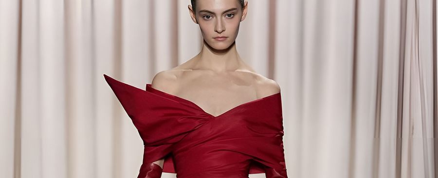 Giambattista Valli весна-лето 2025: ода романтике и роскоши Giambattista Valli весна-лето 2025: ода романтике и роскоши