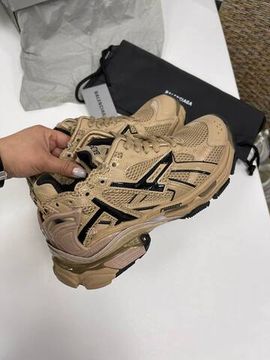 Стильные кроссовки от Balenciaga BP-30743