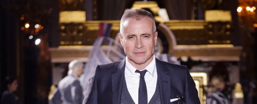 Том Браун будет главным стратегом американской моды до 2026 года!