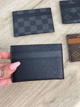 Louis Vuitton черный картхолдер BP-19677