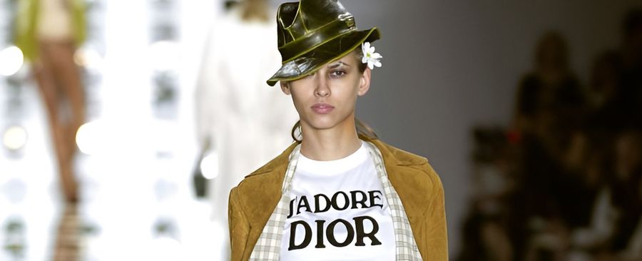 Ностальгия как искусство: как люксовые бренды переосмысливают 2000-е в 2025 году