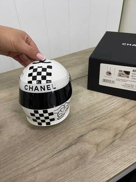 Chanel мини-клатч Helmet Minaudiere BP-26112