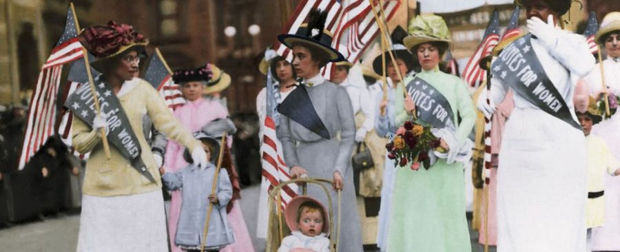 Красная помада как символ феминистского движения