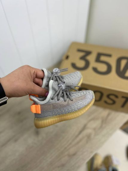 Серо-песочные кроссовки Adidas Yeezy Boost BP-28856