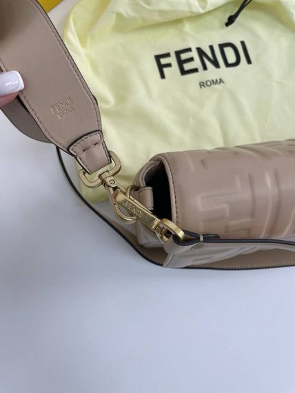 Коллекционная женская сумка бежевая BAGUETTE Fendi BP-18378